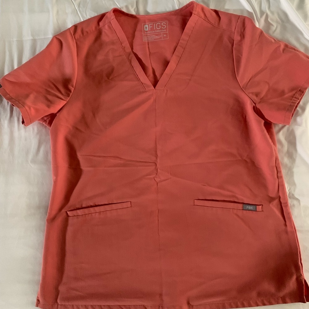 FIGS Extra Large Casma Scrub Top in Coral